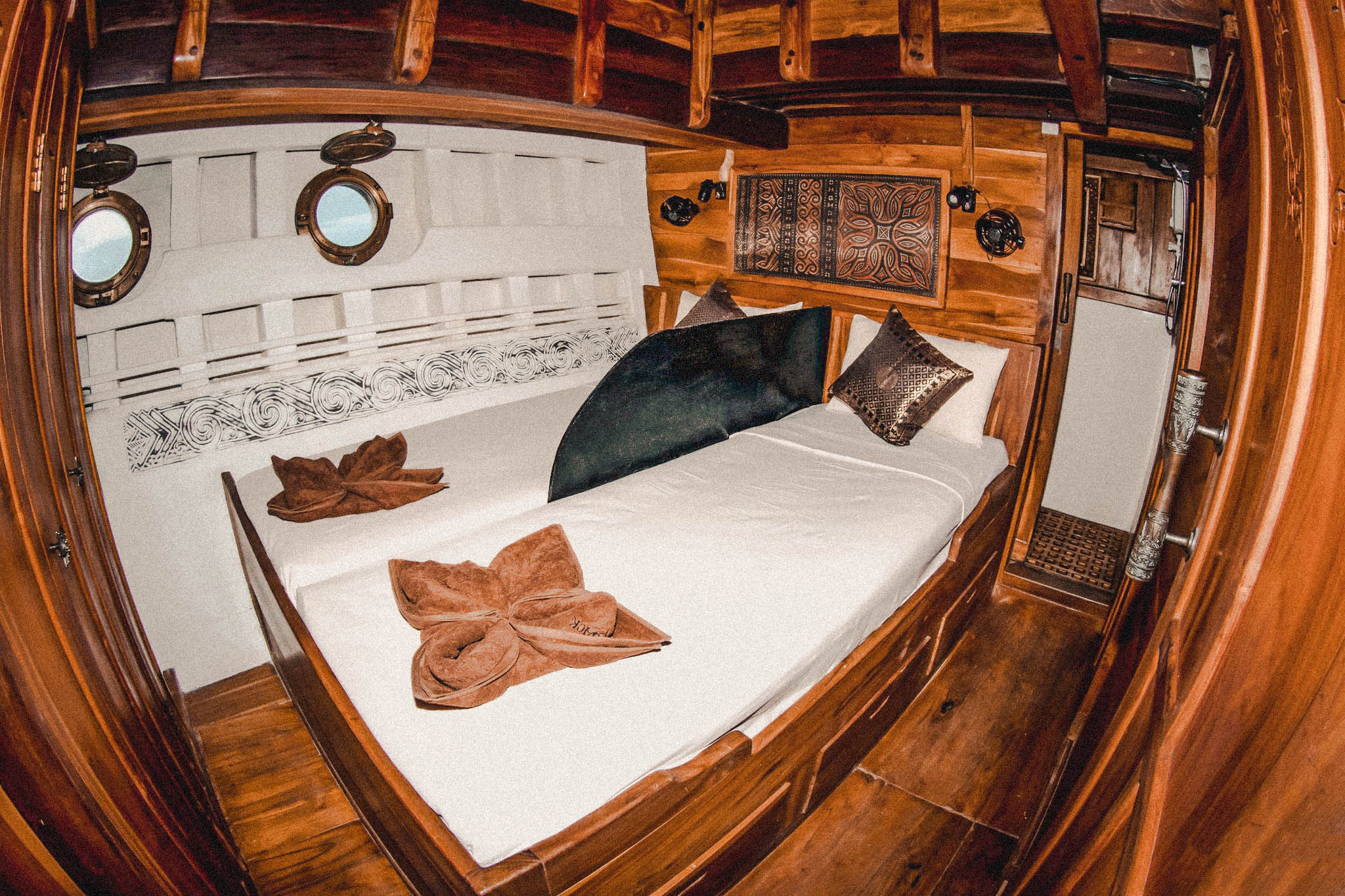 Calico Jack  yacht photo 3