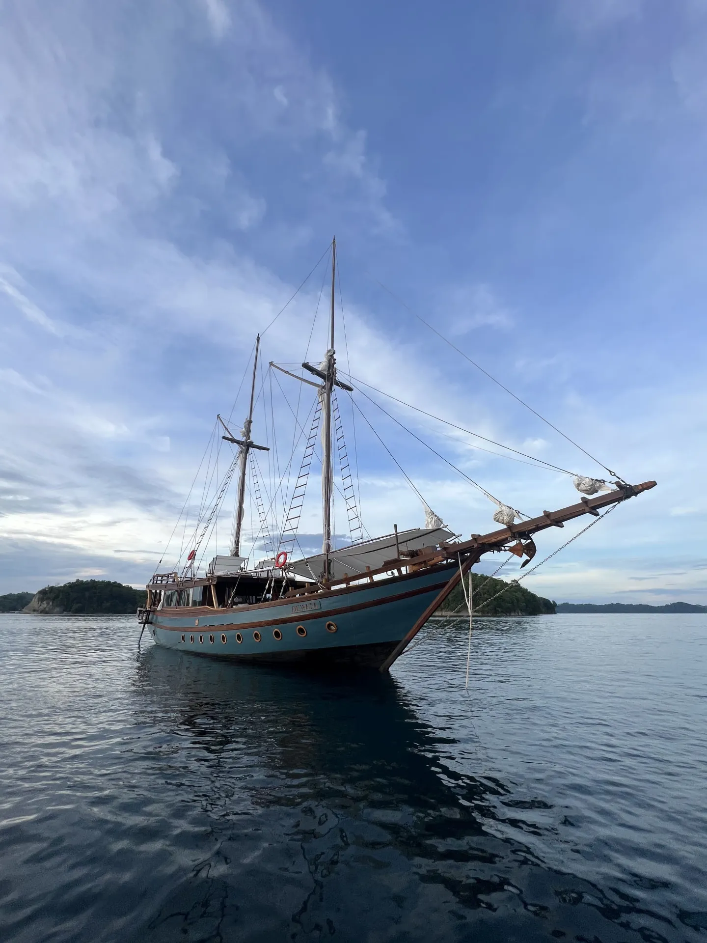Dewata yacht photo 7