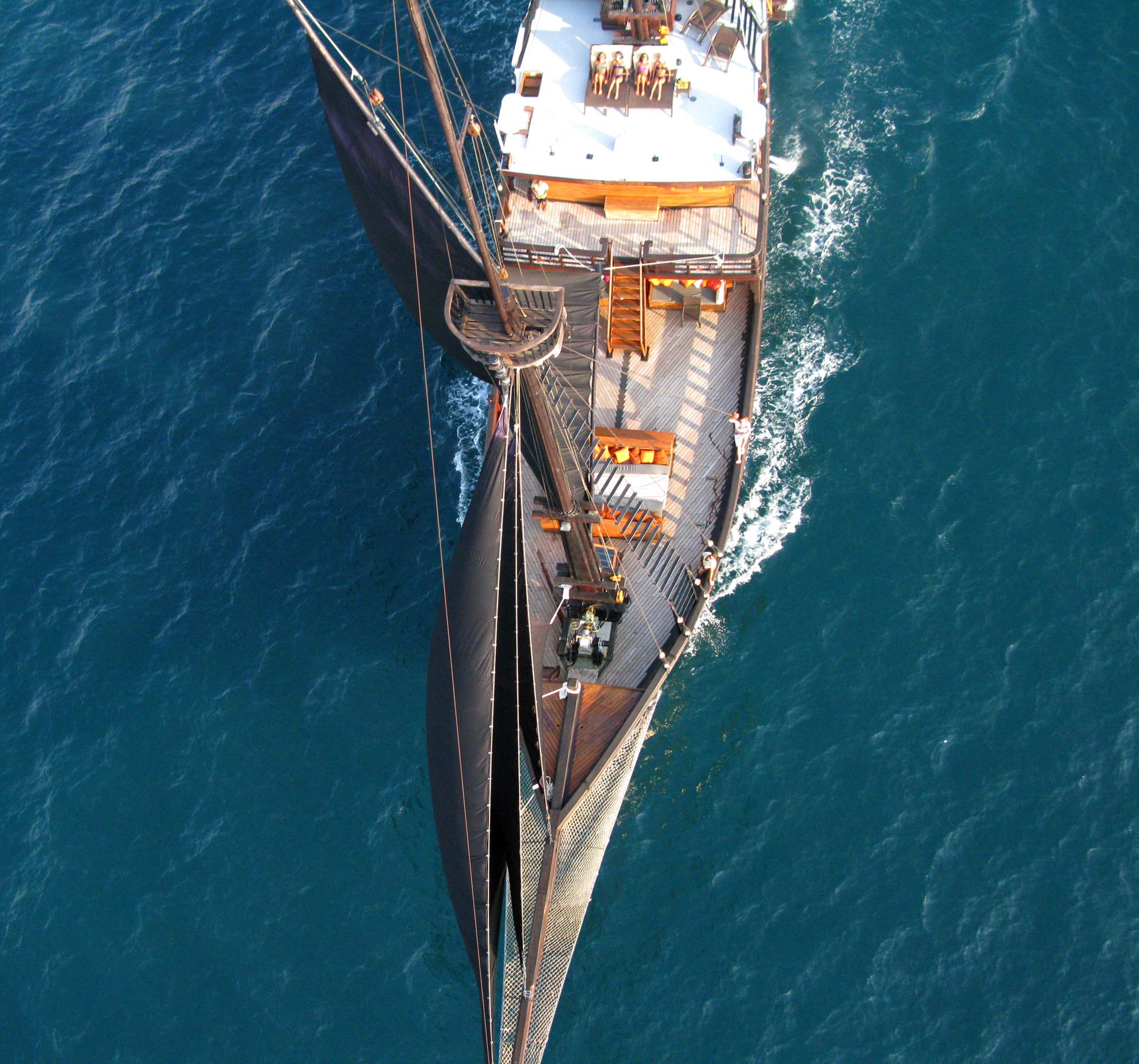 EL ALEPH yacht photo 2