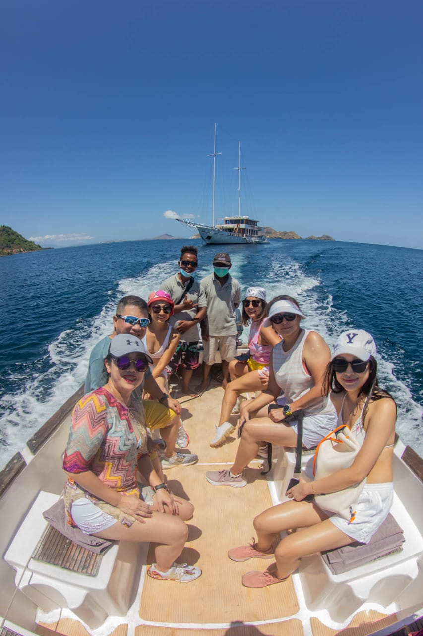 Fenides yacht photo 7