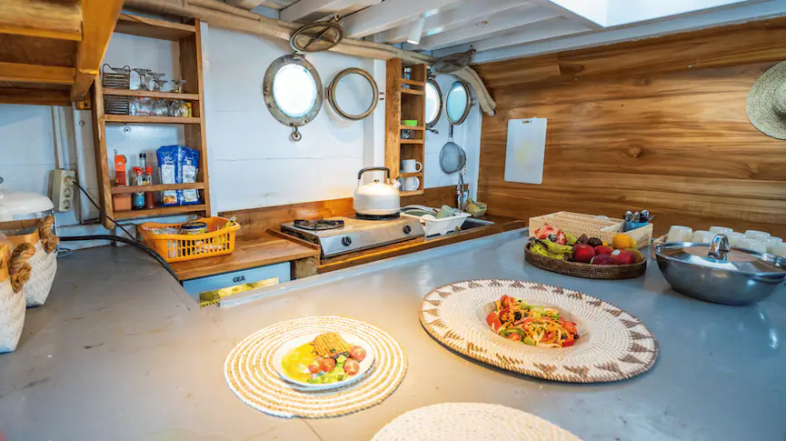 Jinggo Janggo yacht photo 3