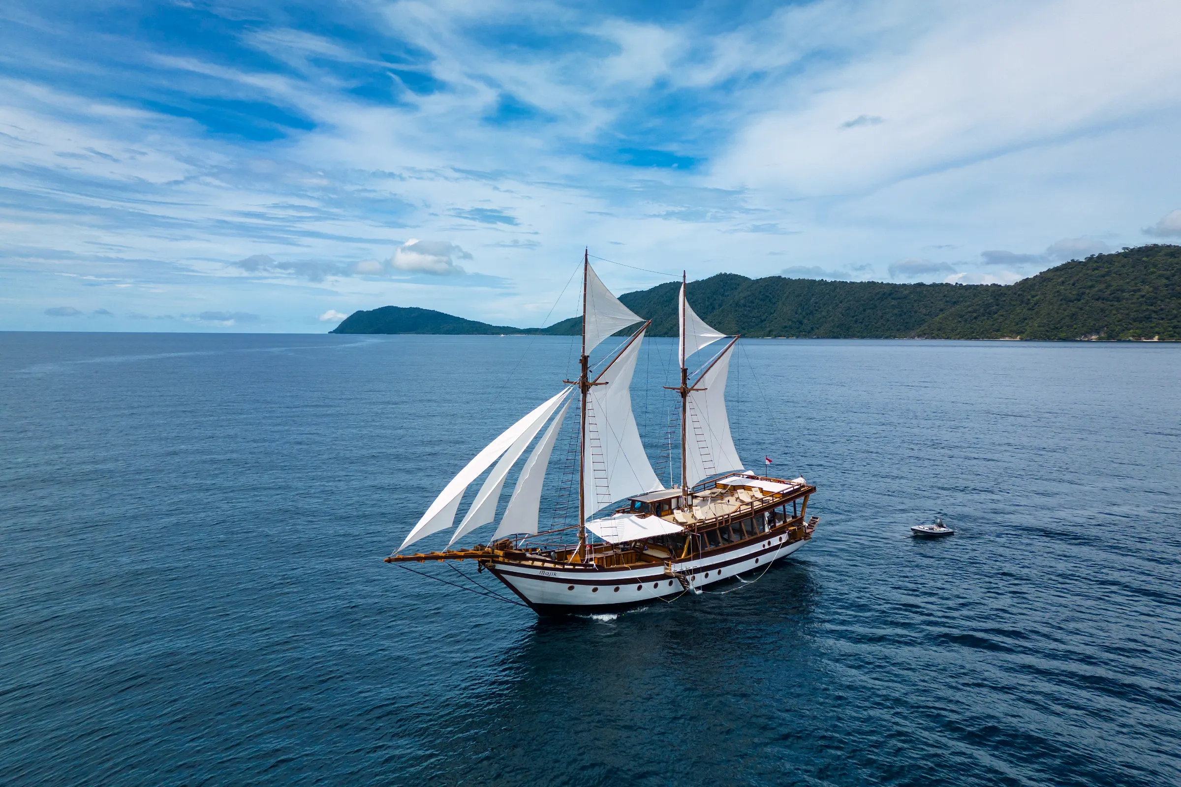 Majik — private dive yacht charter in Raja Ampat, Indonesia