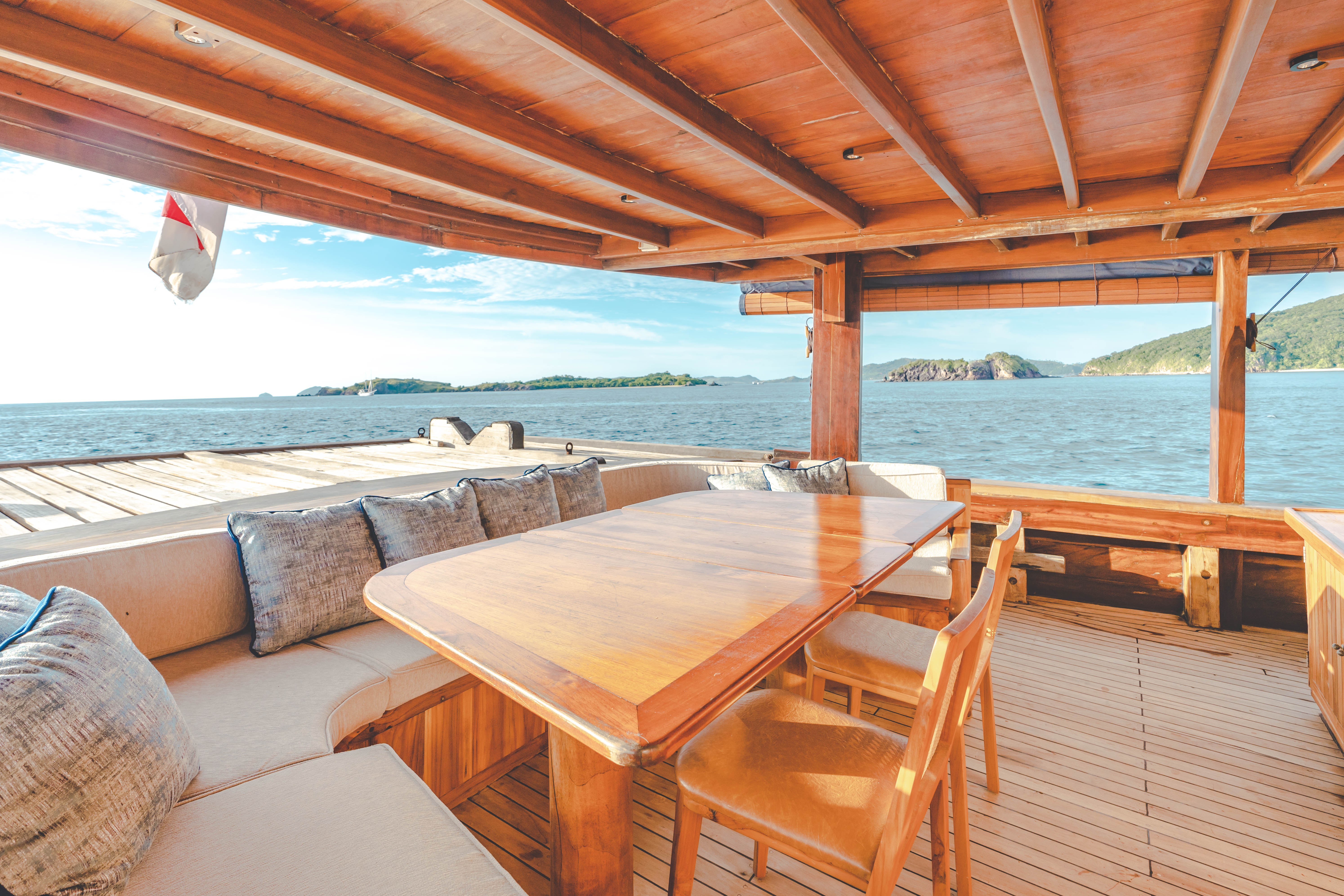 Mischief yacht photo 2
