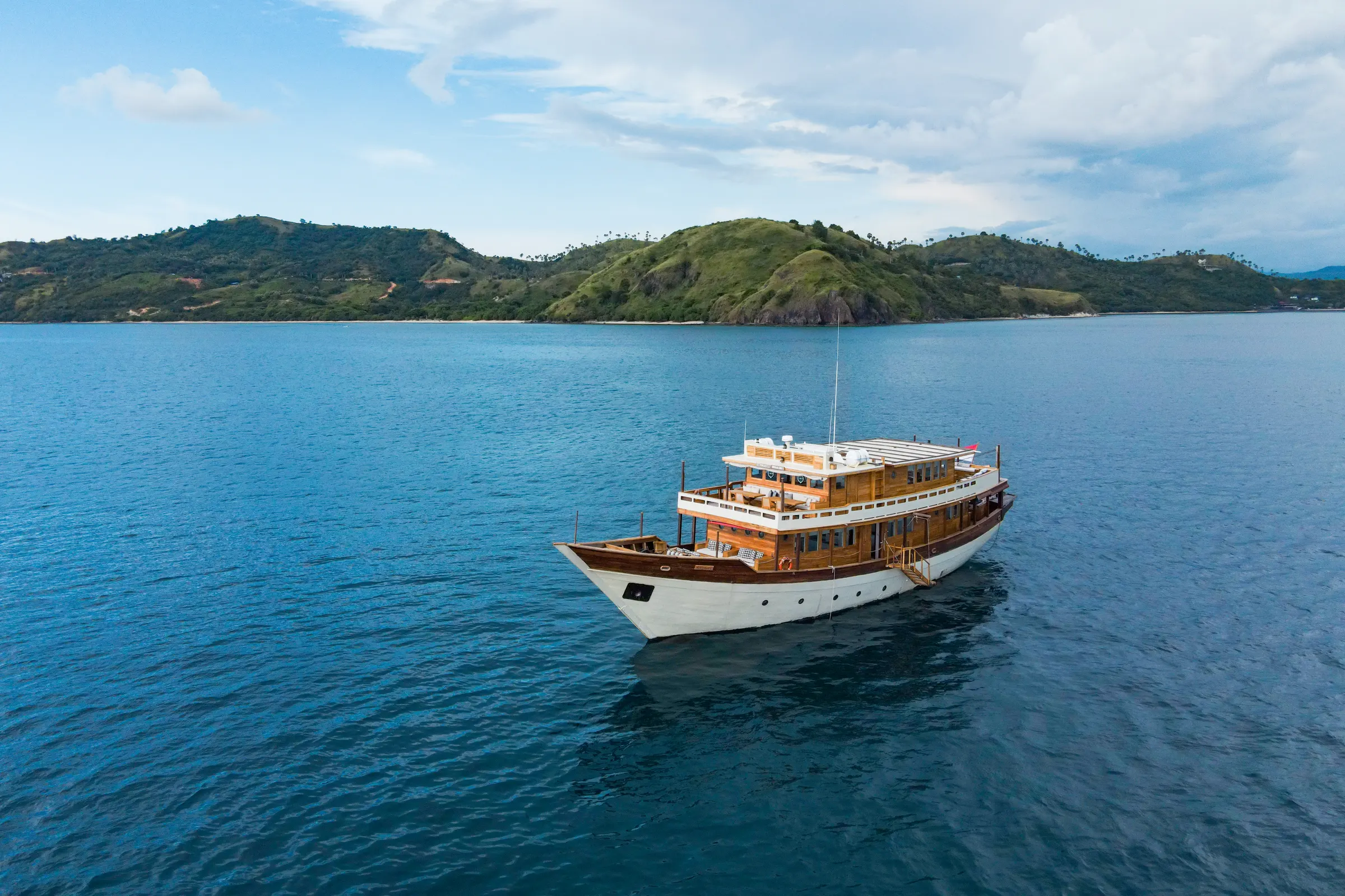 Mischief — private dive yacht charter in Raja Ampat, Indonesia