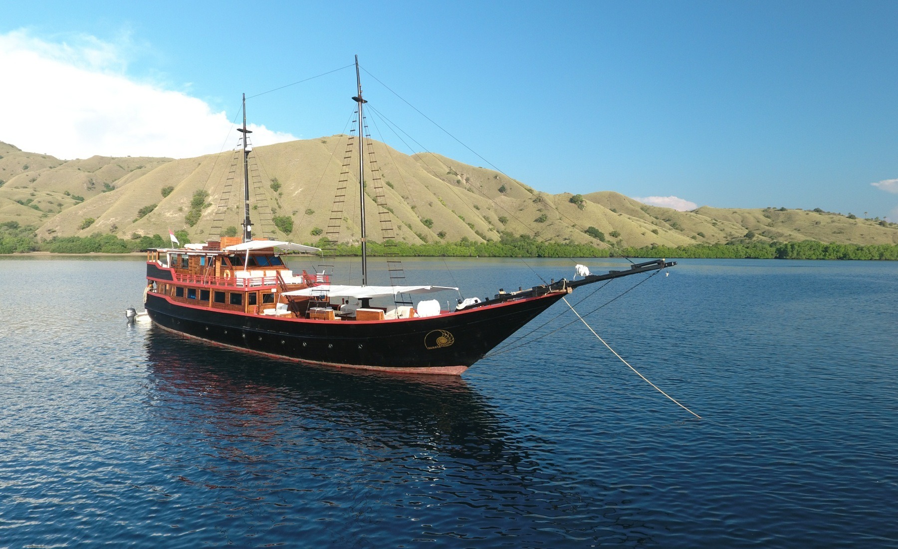 Samata luxury yacht charter Indonesia