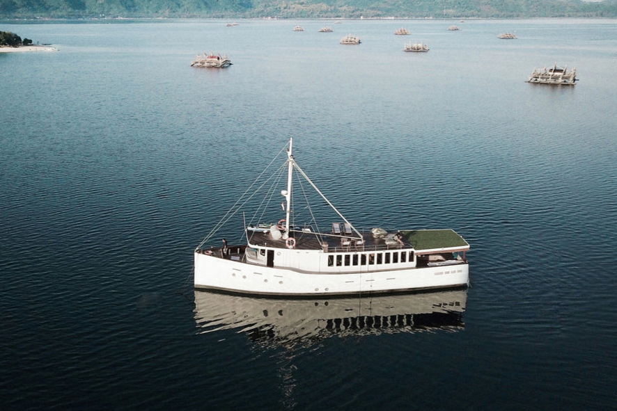 Splendour — private dive yacht charter in Komodo, Indonesia