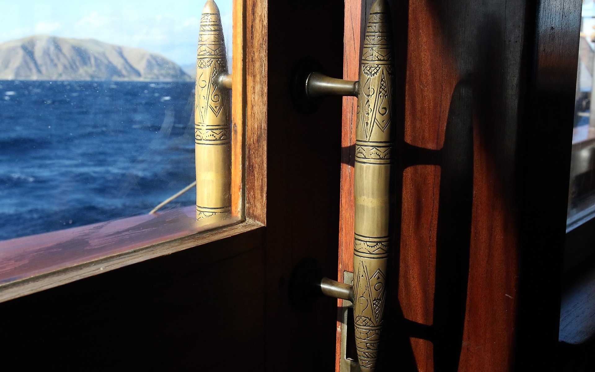 Tiare yacht photo 6