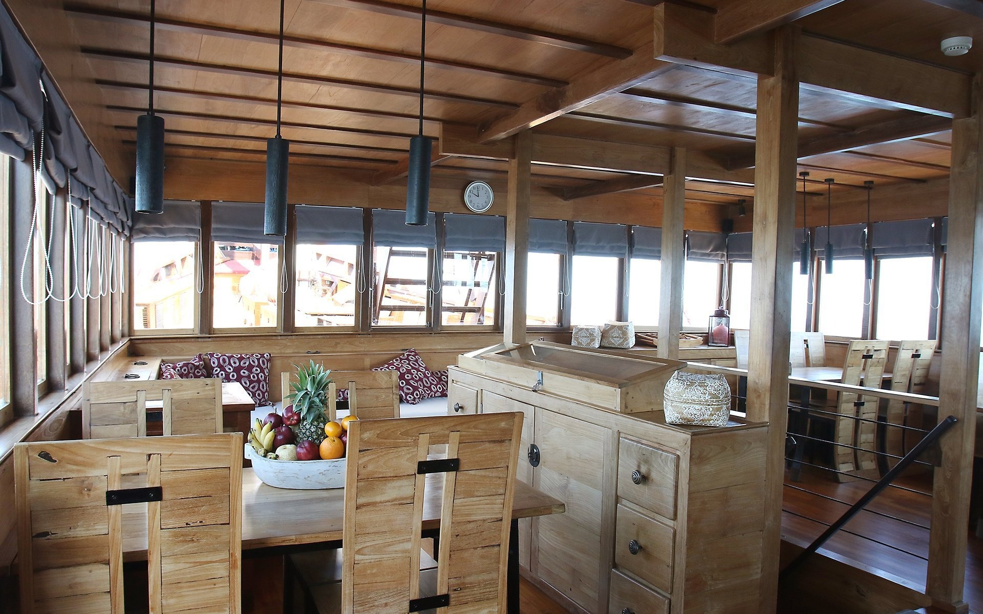 Tiare yacht photo 3