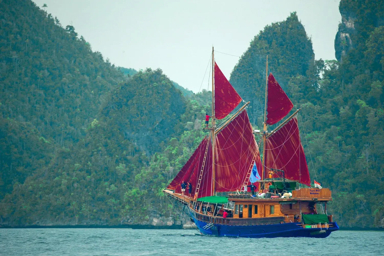 Tiger Blue luxury yacht charter Indonesia