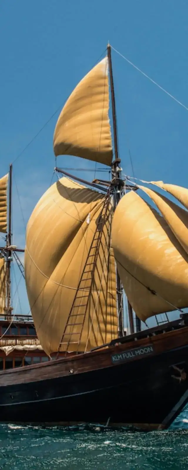 Alila Purnama luxury yacht charter Indonesia