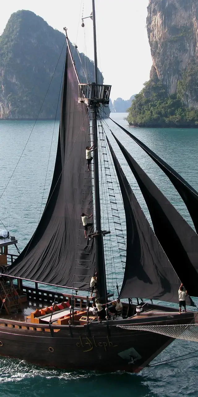 EL ALEPH luxury yacht charter Indonesia