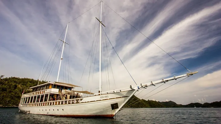 Fenides luxury yacht charter Indonesia