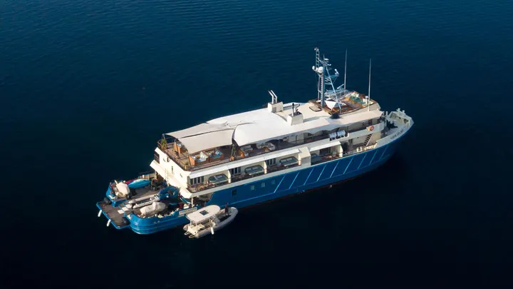 Kudanil luxury yacht charter Indonesia