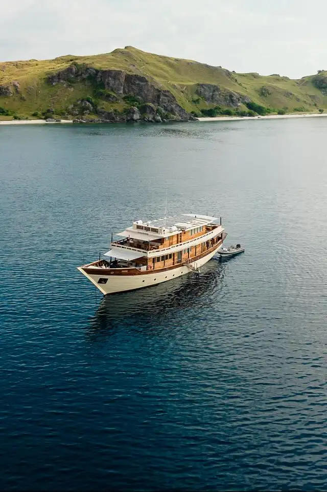 Mischief luxury yacht charter Indonesia
