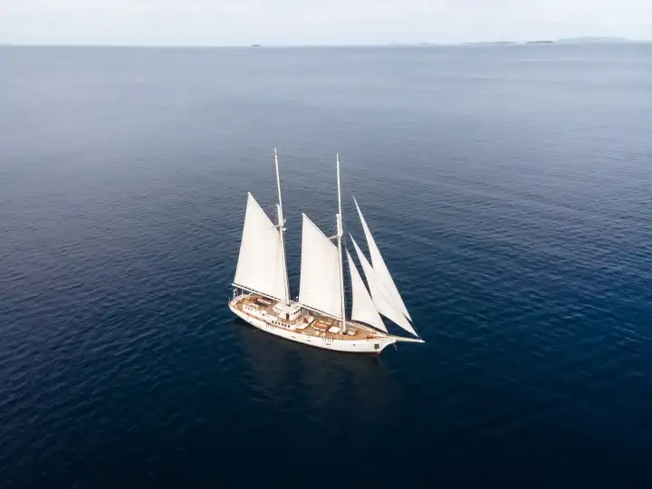 Mutiara Laut luxury yacht charter Indonesia