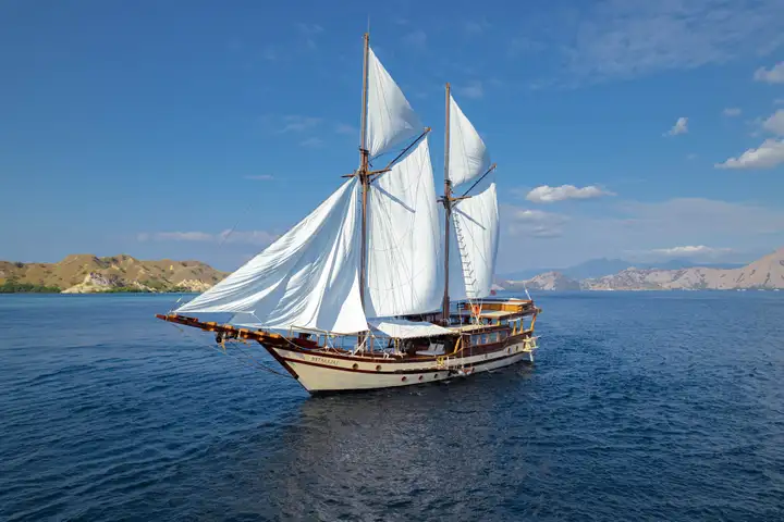 Nataraja luxury yacht charter Indonesia