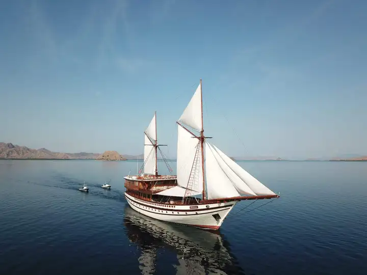 Prana by Atzaro luxury yacht charter Indonesia