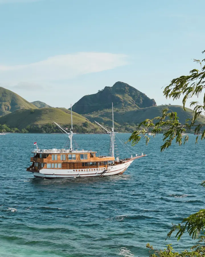 Raffles luxury yacht charter Indonesia