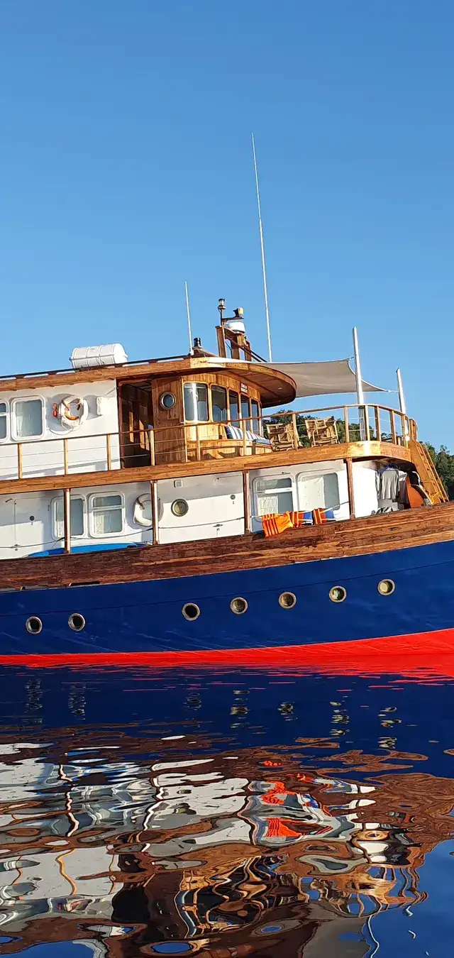 Rascal luxury yacht charter Indonesia