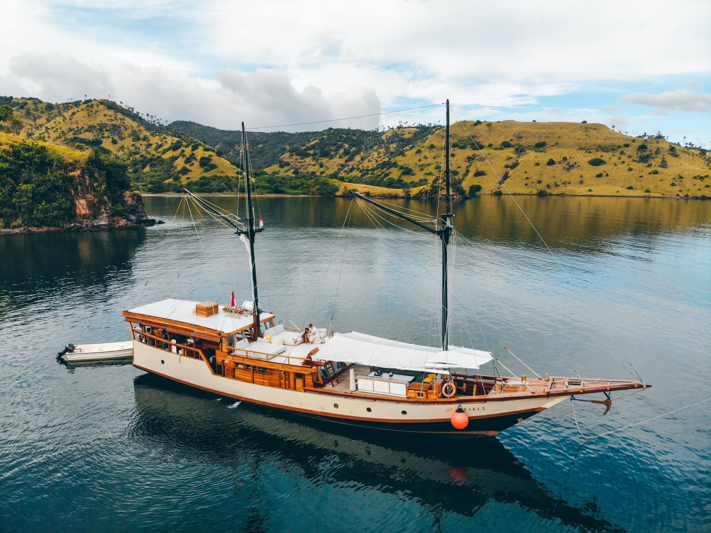 Samara II luxury yacht charter Indonesia