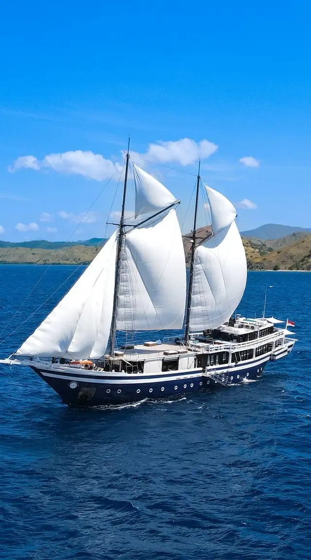 Scubaspa Zen luxury yacht charter Indonesia