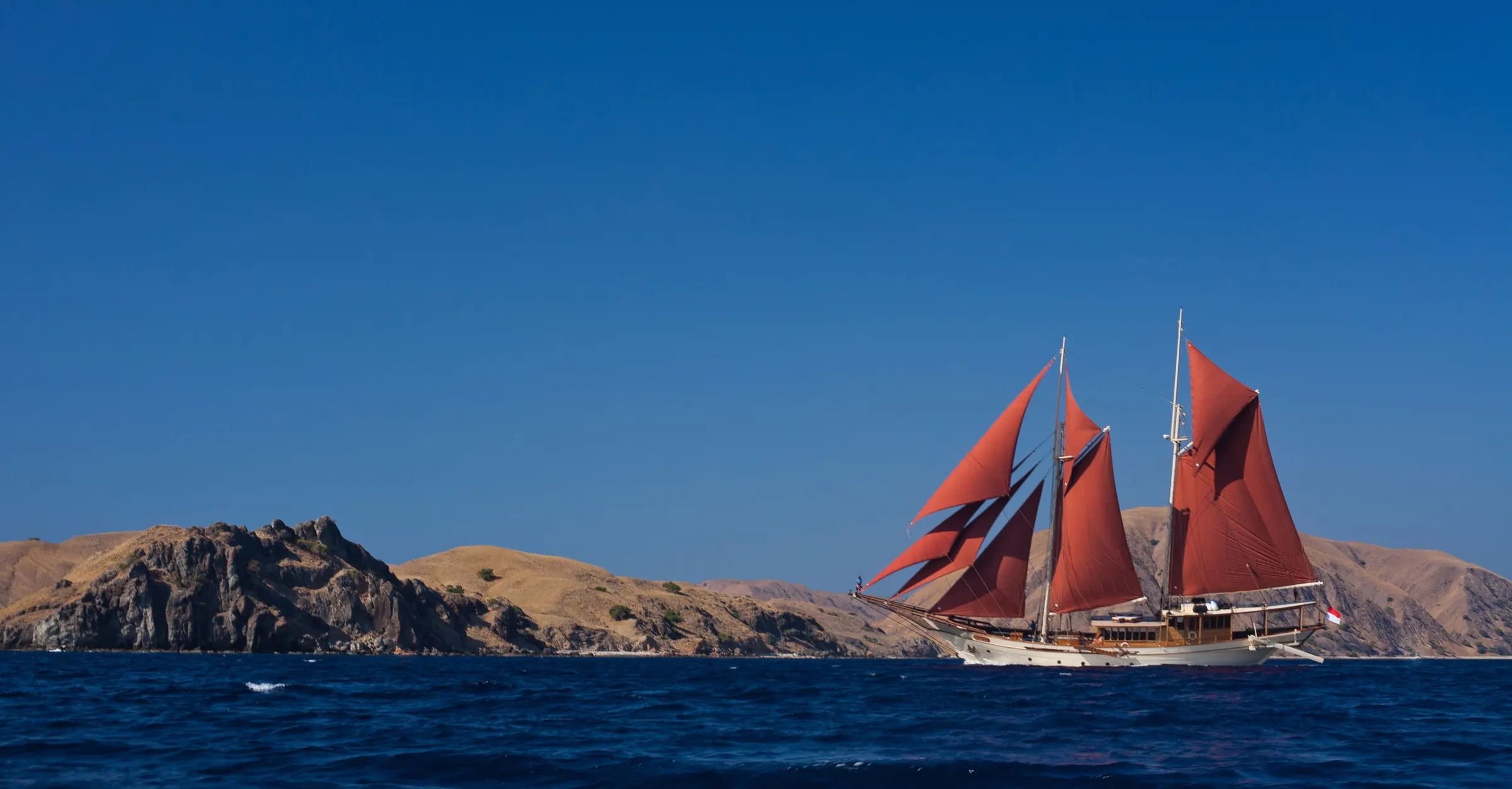 Si Datu Bua luxury yacht charter Indonesia