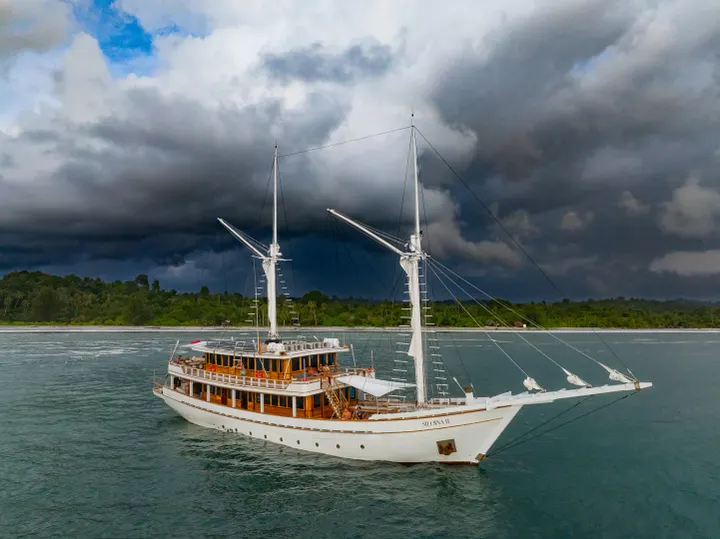 Siloina I & II luxury yacht charter Indonesia