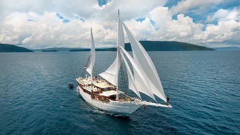 Teman luxury yacht charter Indonesia