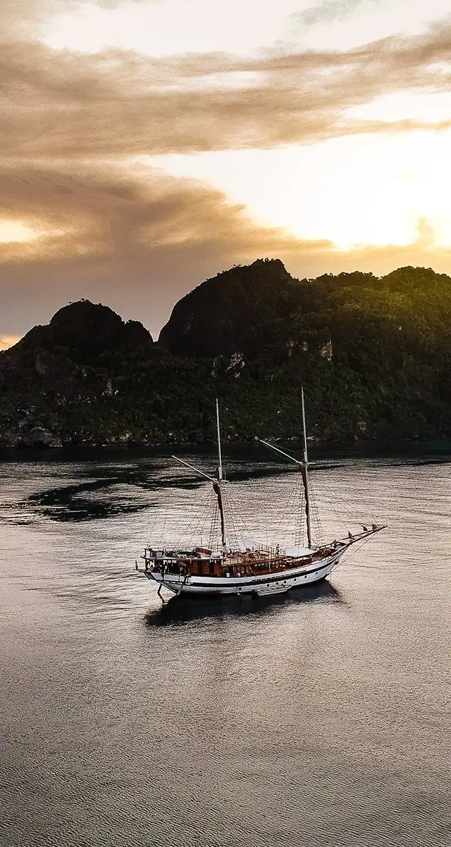 Tiare luxury yacht charter Indonesia
